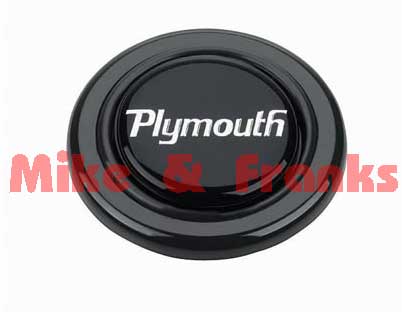 5674 Hupenknopf mit \"Plymouth\" Logo